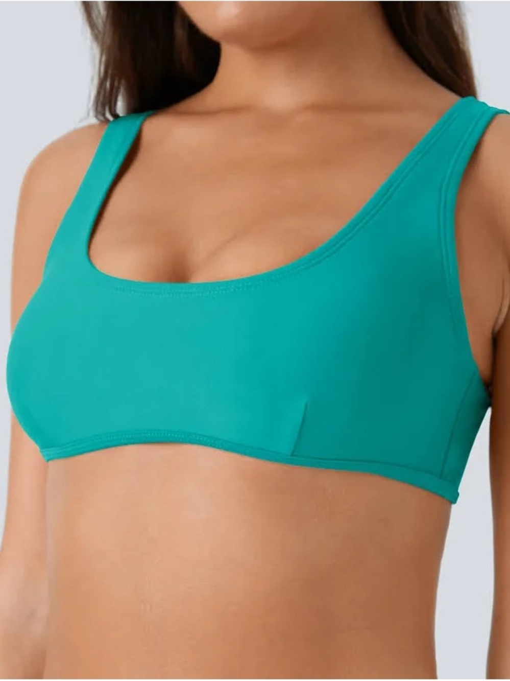 06HBB.- Solid U Neck Bikini Top Swimsuit.